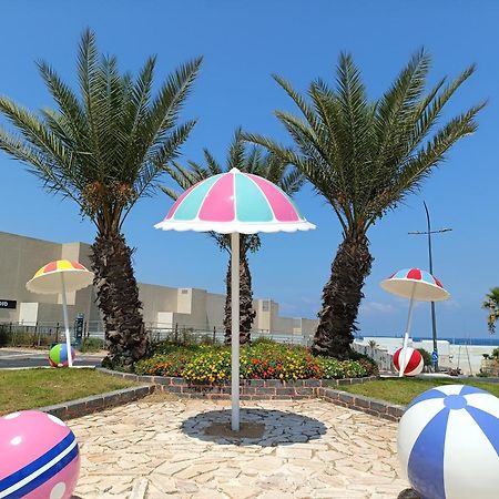 亚实基伦Marina Breeze公寓 外观 照片