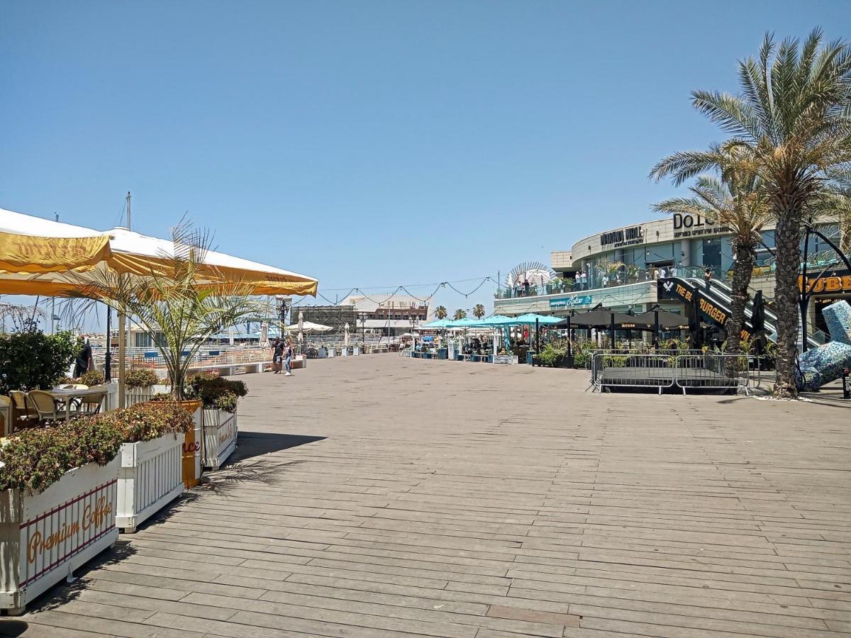亚实基伦Marina Breeze公寓 外观 照片